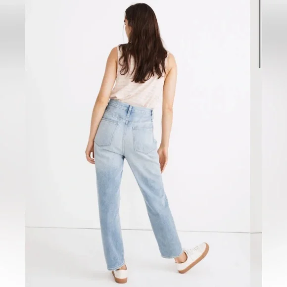 Madewell Mom Jean in Gilford Wash - Size 32 - Picture 2 of 7